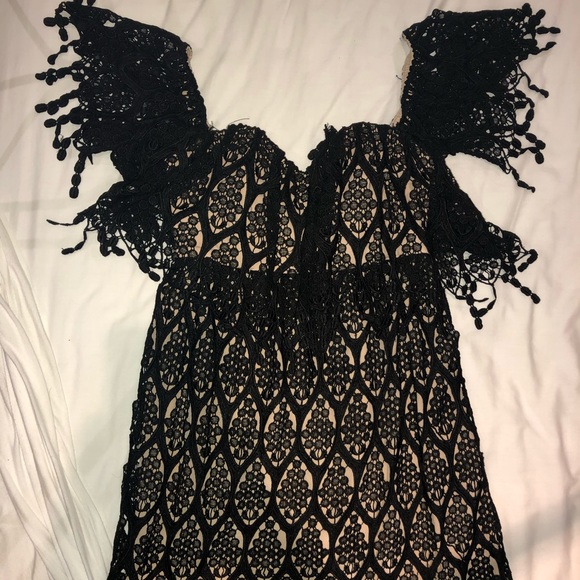 Stone Cold Fox Black Lace Dress - Picture 5 of 6